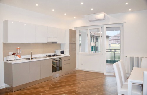 San Giovanni Apartment | MAGNIFICENT TERRACE IN SAN GIOVANNI - X 6 - WIFI, AIR CONDITIONING