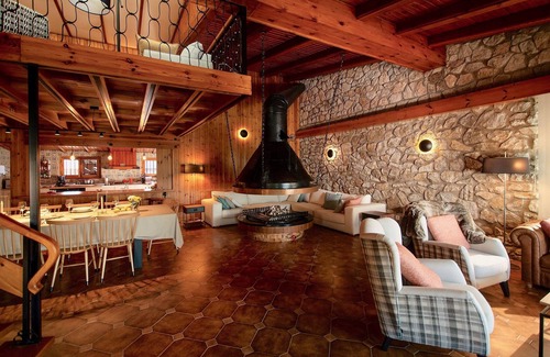 Gojar House | Magnificent villa, completely renovated, located in the belt of Granada