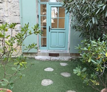 Uzes Apartment | Magnifique , appartement de plain-pied avec jardin dans le centre