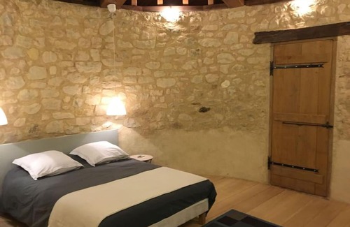 Sanssat House | Magnifique Manoir du XVème siècle