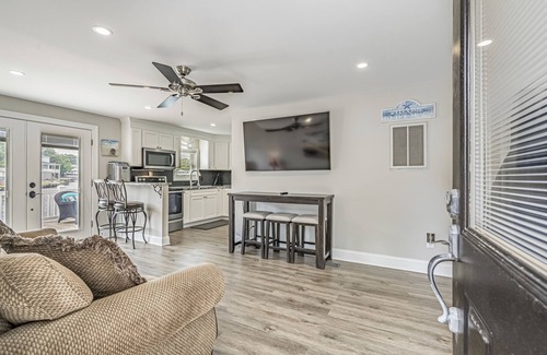 Myrtle Beach House | Magnolia Lake. Ocean Lakes, pet friendly, Golf cart included. 2 blocks to beach.