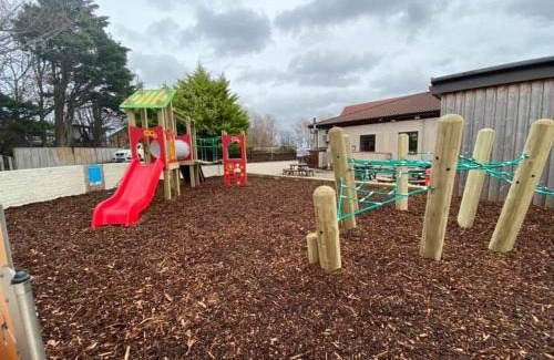Morecambe Other | Mags den