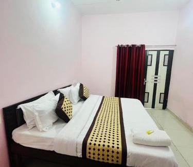 Chandigarh House | Mahadev Homestay ! Preferred Partner ! Walking Distance To Chandigarh Int'l Airport !