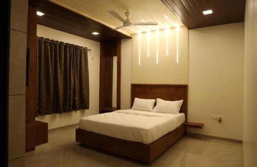 Kolhapur Hotel | Mahalaxmi Executive