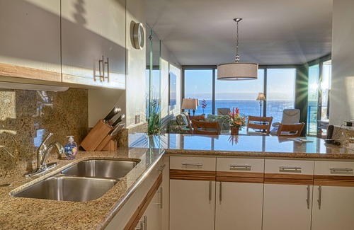 Honokowai Condo | Mahana 717~Discounts for Last Minute Bookings and Week-Long Stays!