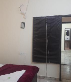 Delhi Bed & Breakfast | Maharaja home