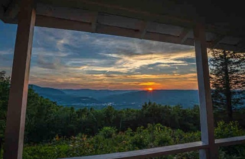 North Adams Cabin | Mahican Cabin - A Private Nature's Reserve For 2