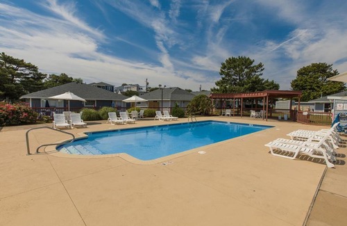 Northeast Virginia Beach House | Mai Kai 13A - North End VB with Pool