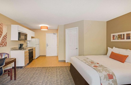 Blue Ash Hotel | MainStay Suites Cincinnati Blue Ash