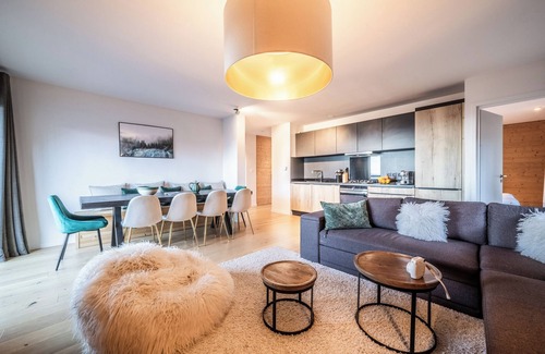 Les Carroz-d'Araches Apartment | Maira- Ski in ski out apartment in Les Carroz