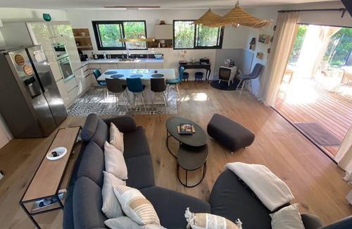 Hourtin House | Maison à 300m de la Plage, Bardage Bois , Deux Terrasses 6 Couchages