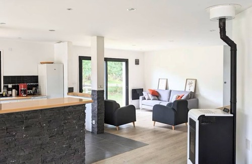 Escource Villa | Maison 10 Couchages Avec Piscine et Jardin à 25 min de Contis et Mimizan Plages