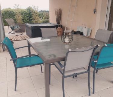 Saint-Vincent-le-Paluel House | Maison 3 étoiles avec piscine et jacuzzi extérieur près de Sarlat