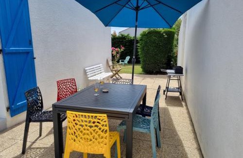 Chateau-d'Olonne House | Maison 3 chambres au calme avec jardin clos, terrasse et parking, à 4km de la plage des Sables d'Olonne - FR-1-197-609