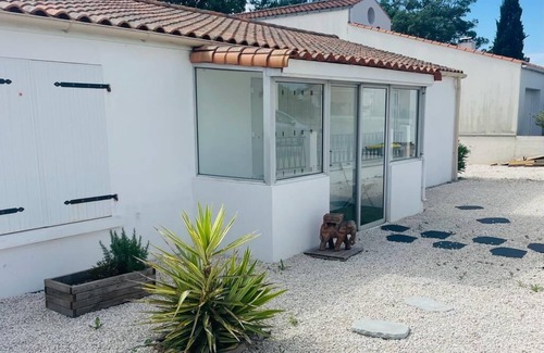 Longeville-sur-Mer Villa | Maison 3chambres Avec Piscine Chauffée