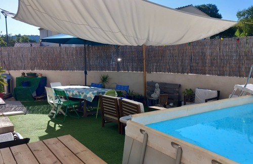 Chateaurenard House | Maison 80m² ,3 Chambres, Climatisation et Piscine, Entre Avignon et St Remy