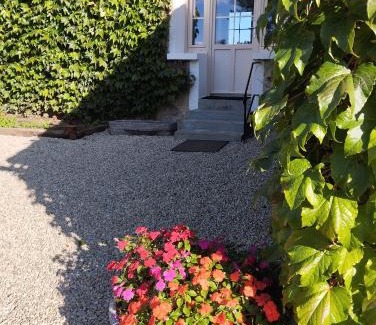 Clesse House | Maison au calme avec vue étang