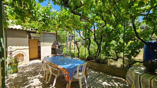 Saint-Esteve House | Maison avec 3 chambres et jardin