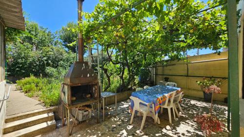 Saint-Esteve House | Maison avec 3 chambres et jardin
