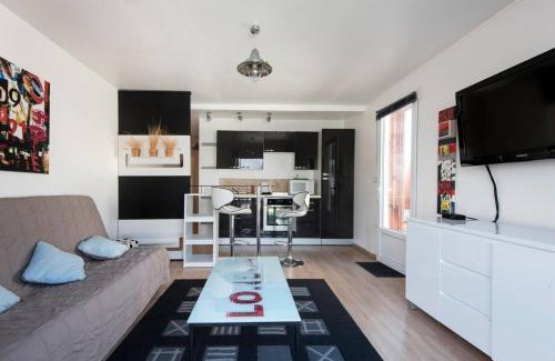 Saint Vivien House | MAISON * AVEC COUR 3KM PLAGE ET LA ROCHELLE