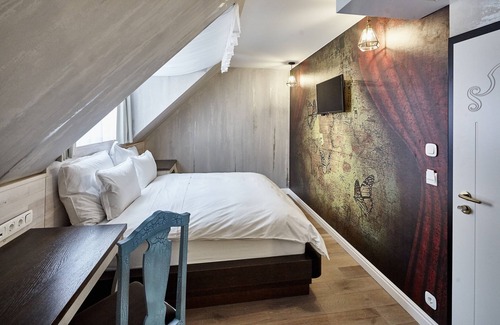 Castle Hill Hotel | Maison Bistro & Hotel