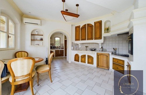 Molleges Villa | Maison California, 14 Personnes, Piscine Privée