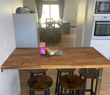 Clere-les-Pins House | Maison calme à la campagne