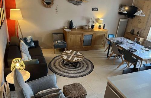 Saint-Denis-d'Oleron House | Maison calme avec terrasse à Saint-Denis-d'Oléron - 5 pers, proche plage et piste cyclable - FR-1-246A-205