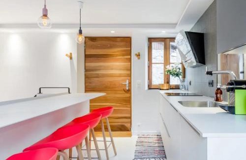 Annecy Old Town House | Maison Castellino