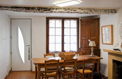 Montmeyan House | Maison chaleureuse