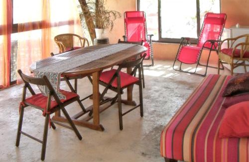 Noves House | Maison charmante avec terrasse et jardin à Noves