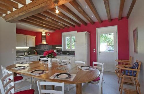 Saint-Denis-de-Villenette House | Maison de charme avec grand jardin, 4 chambres, 3 salles de bain, garage, WiFi, cheminée et terrasse - FR-1-497-115
