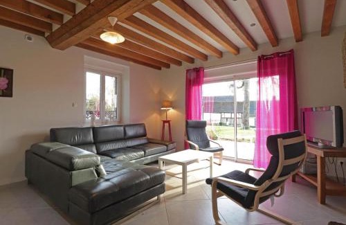 Saint-Denis-de-Villenette House | Maison de charme avec grand jardin, 4 chambres, 3 salles de bain, garage, WiFi, cheminée et terrasse - FR-1-497-115