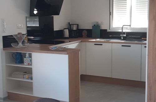 Saint-Vincent-sur-Jard House | Maison de Vacances à 340 m de la Plage, 12 Personnes
