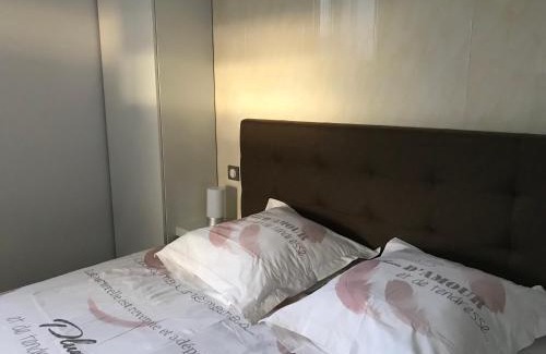 Peret House | Maison d'hôtes Coeur d'Hérault - Gîte et Chambres d'hôtes - SPA & Massages