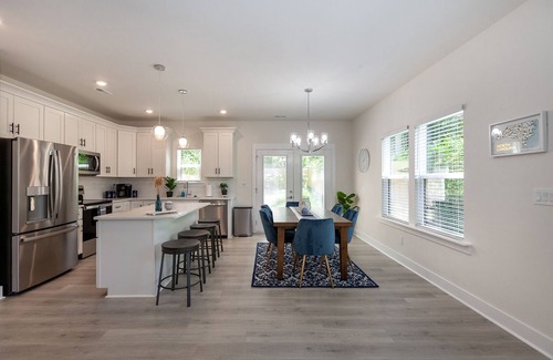 Charlotte House | Maison d'Ivoire 9min to Uptown Charlotte!nEasy access to the best of CLT