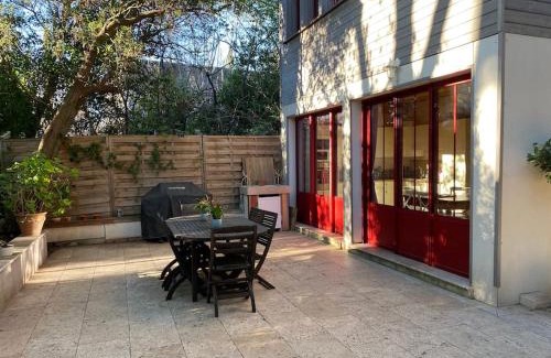 Le Pradet House | Maison dans un parc boisé jusqu'à 7 pers, plages à pied