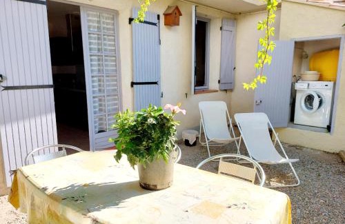 Le Brusc House | *Maison de 38m² -400m Plage- avec Jardin*