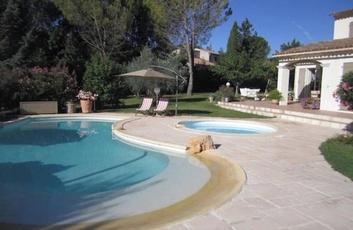 Trets Villa | Maison de 4 Chambres Pour 8 Personnes