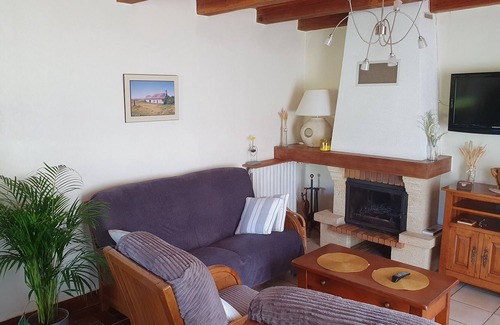 Plounevez-Lochrist House | Maison de Campagne, Au Café des Marguerites