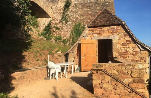 Prudhomat House | Maison de Cathy: studio