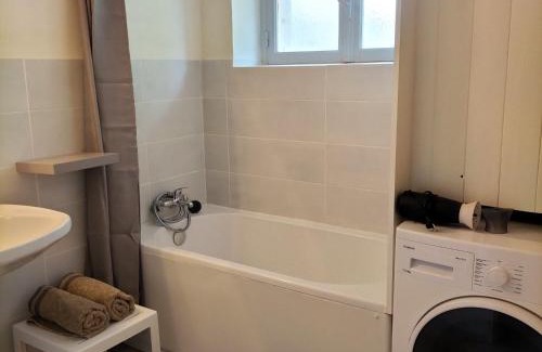 Migne House | Maison de plain-pied avec étang, draps et ménage inclus - FR-1-591-352