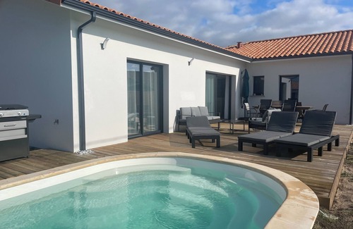 Saint-Paul-en-Born House | Maison de Standing Avec Piscine à 15 Minutes de l Océan