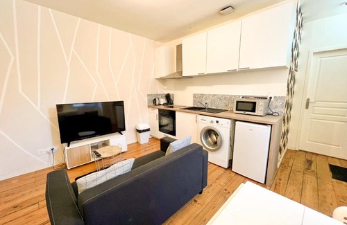 Perigueux Apartment | MAISON DE VILLE 10 personnes CLOS CHASSAING- WIFI -CENTRE VILLE -PROPERTY RENTAL NM