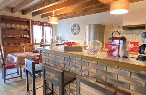 Cauterets Ski Chalet | Maison de ville 9P, 4 chambres. Balcon et parking.