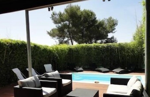 Antibes House | Maison des Bambous, 4 star contemporary house with private heated pool