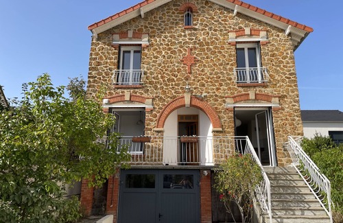 Carrieres-sur-Seine House | Maison DES Artistes