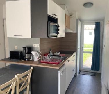 Dolus-d'Oleron House | Maison DOLUS 4pers dans Résidence Privée avec Piscine et SPA