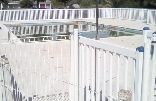 Meze House | maison domaine du lac, piscine