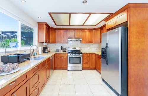 Vallejo House | Maison du Lavande, artzy 4Br House, gateway 2 Napa